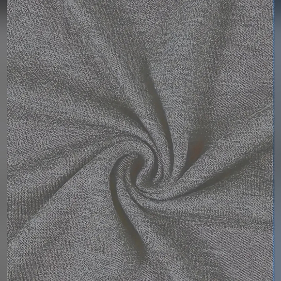 BE KIND.  GRAPHIC TSHIRT TEE. SIZES AVAILABLE - Picture 5 of 6